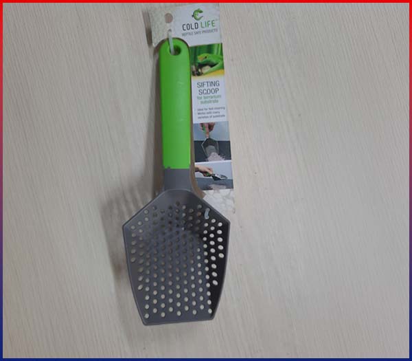 Xẻng lọc cát